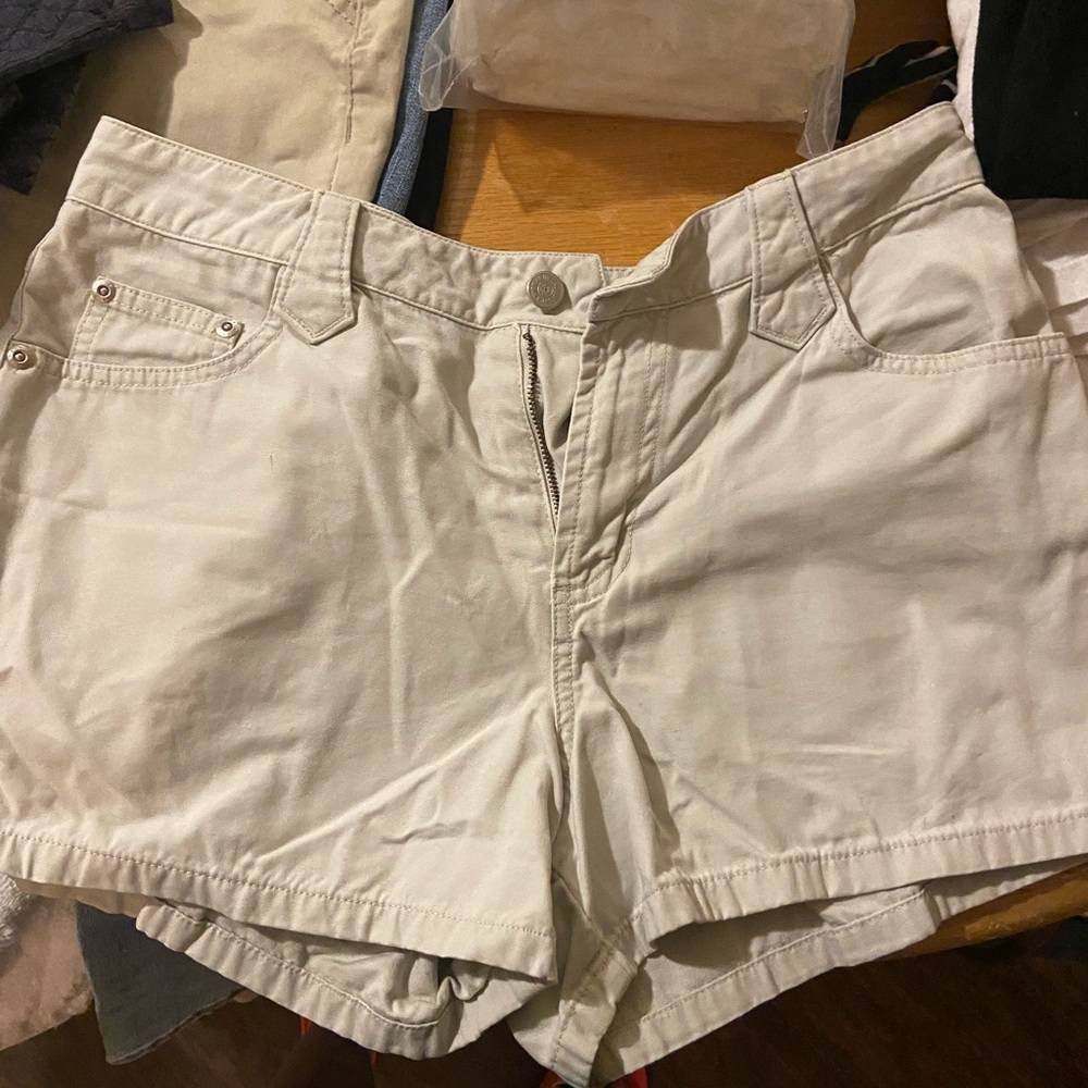Khaki shorts size 9